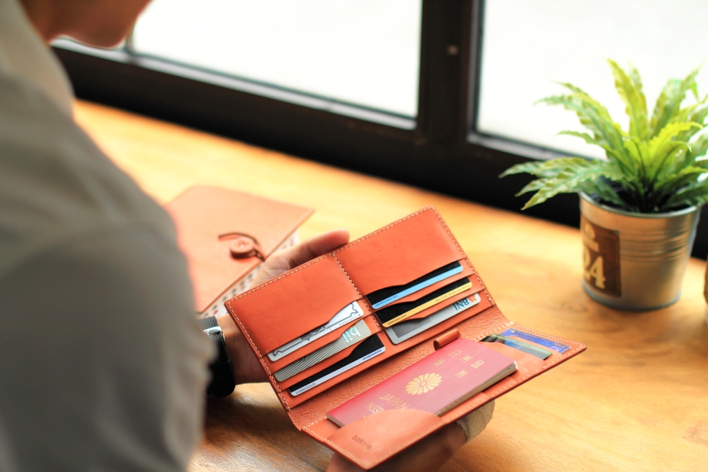 How to Care for Your Leather Wallet and Make It Last